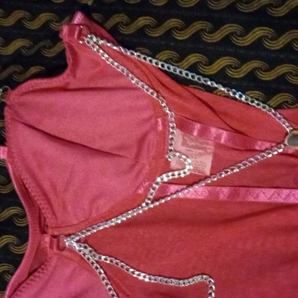 Hot pink bodysuit - Picture 3 of 4